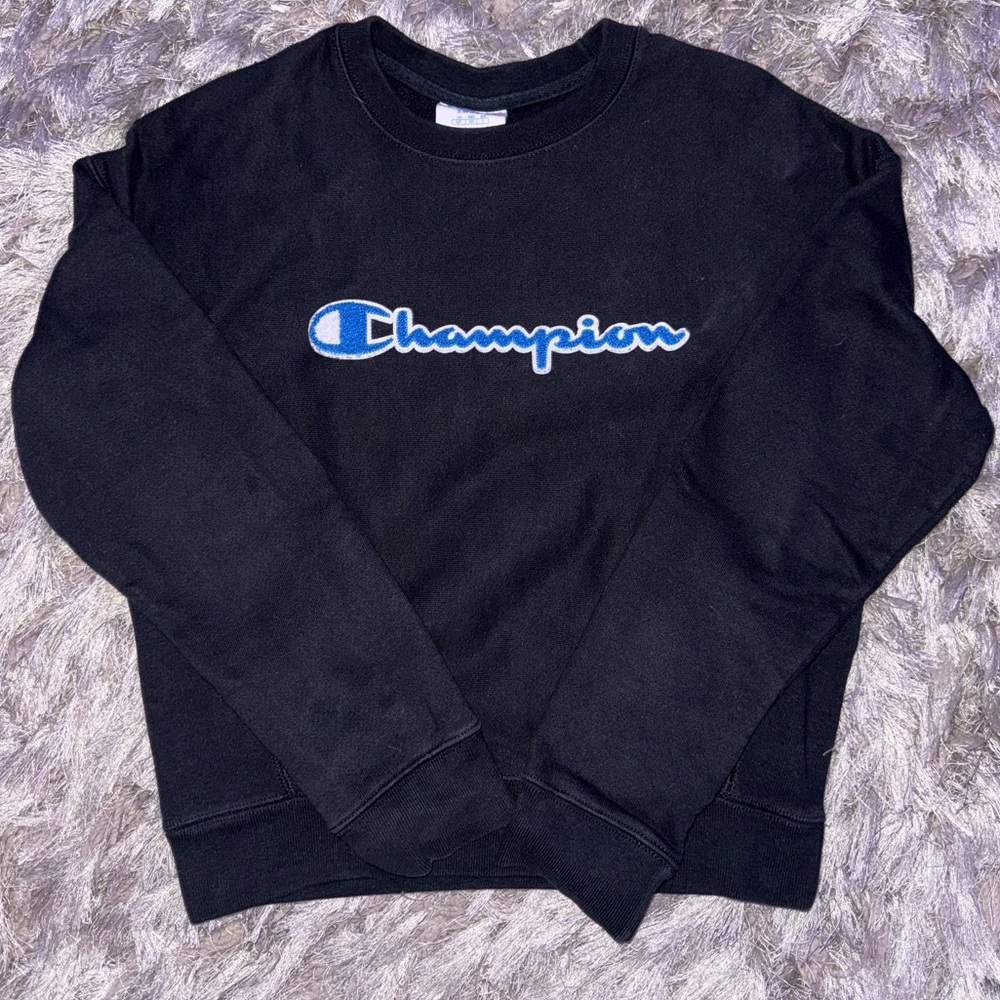 Champion women’s Black Crewneck Sweater